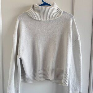 White H&M turtleneck crop sweater, size S